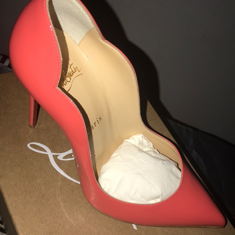 Heels - Picture 2 of 4